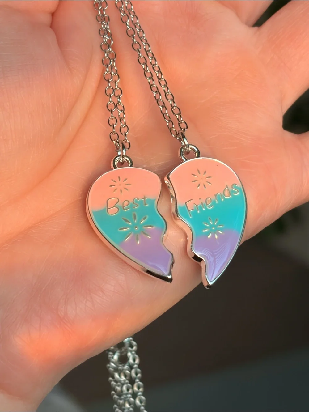 Best Friends Necklace Two broken heart pendants New!
